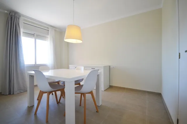 Piso reformado con terraza y vistas al mar junto a la estación de tren de Tarragona — 21