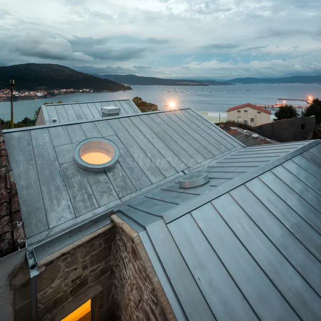 CONJUNTO ARQUITECTÓNICO REFORMADO EN PLENA RIA DE MUROS CON  - foto 5