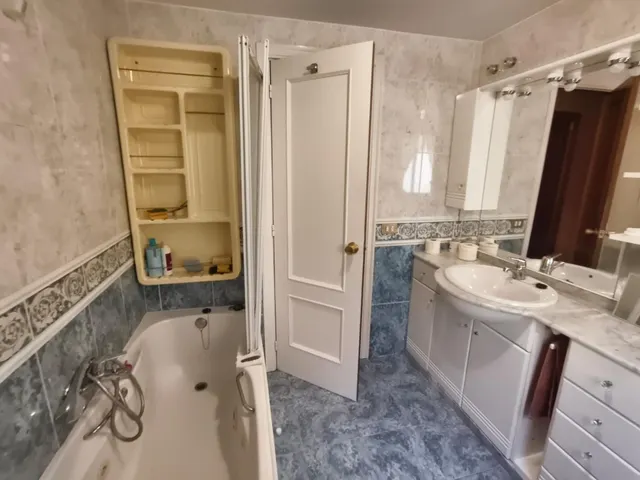 Piso en la zona de correos. — 14