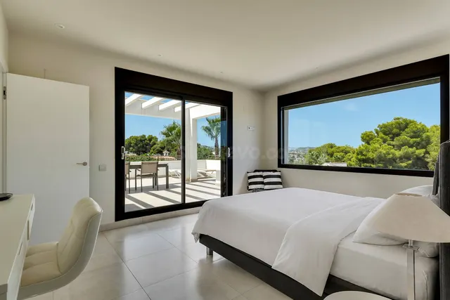 Se vende villa moderna con piscina privada climatizada en Já - foto 5