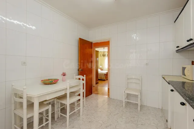 LUZ, CUATRO habitaciones ,TERRAZA Y TRASTERO EN UNA DE LAS MEJORES ZONAS DE OVIEDO — 5