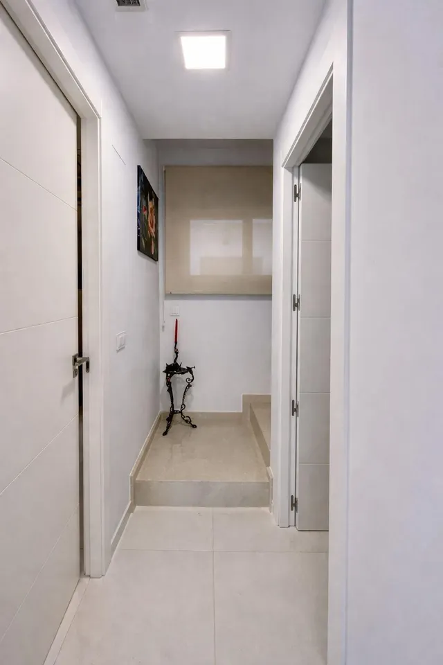 Descubre tu Villa de Lujo en Villamartín, Orihuela Costa ✨ — 28