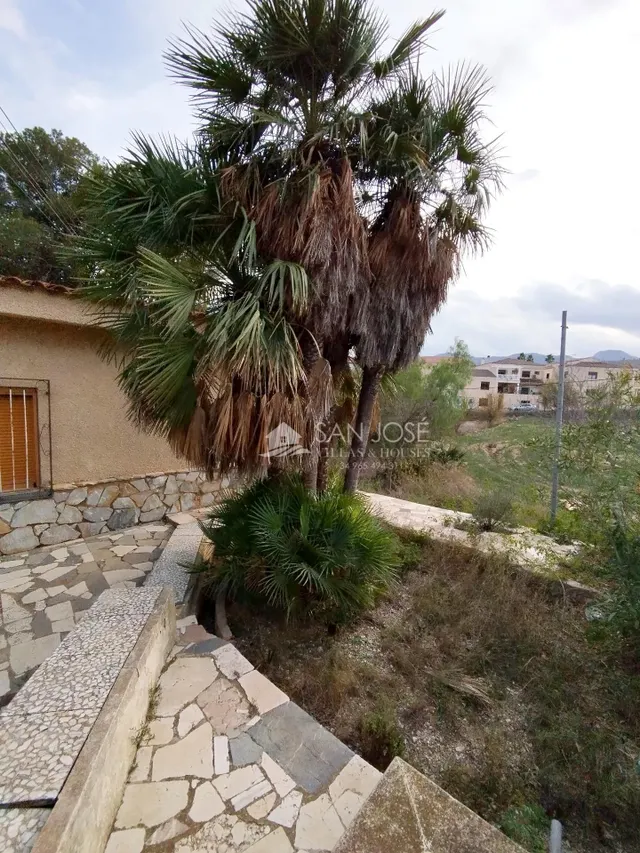 SE VENDE CHALET EN PARCELA URBANA EN LA ROMANA — 19