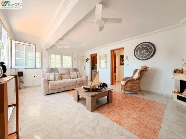 Singular chalet de 319m2 con 2.000 m2 de parcela, piscina y apartamento independiente en vistabella Vinaròs! — 28