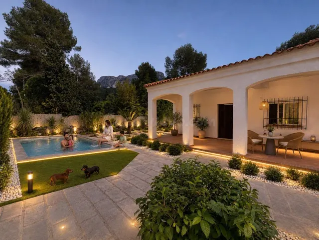 ESPECTACULAR CHALET EN LA DROVA — 3