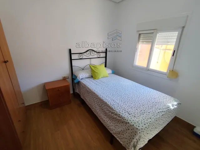 ⚠️ IMPORTANTE: es un CUARTO PISO SIN ASCENSOR. Máximo 2 personas. No se admiten animales. Se solicita documentación de solvencia. — 27