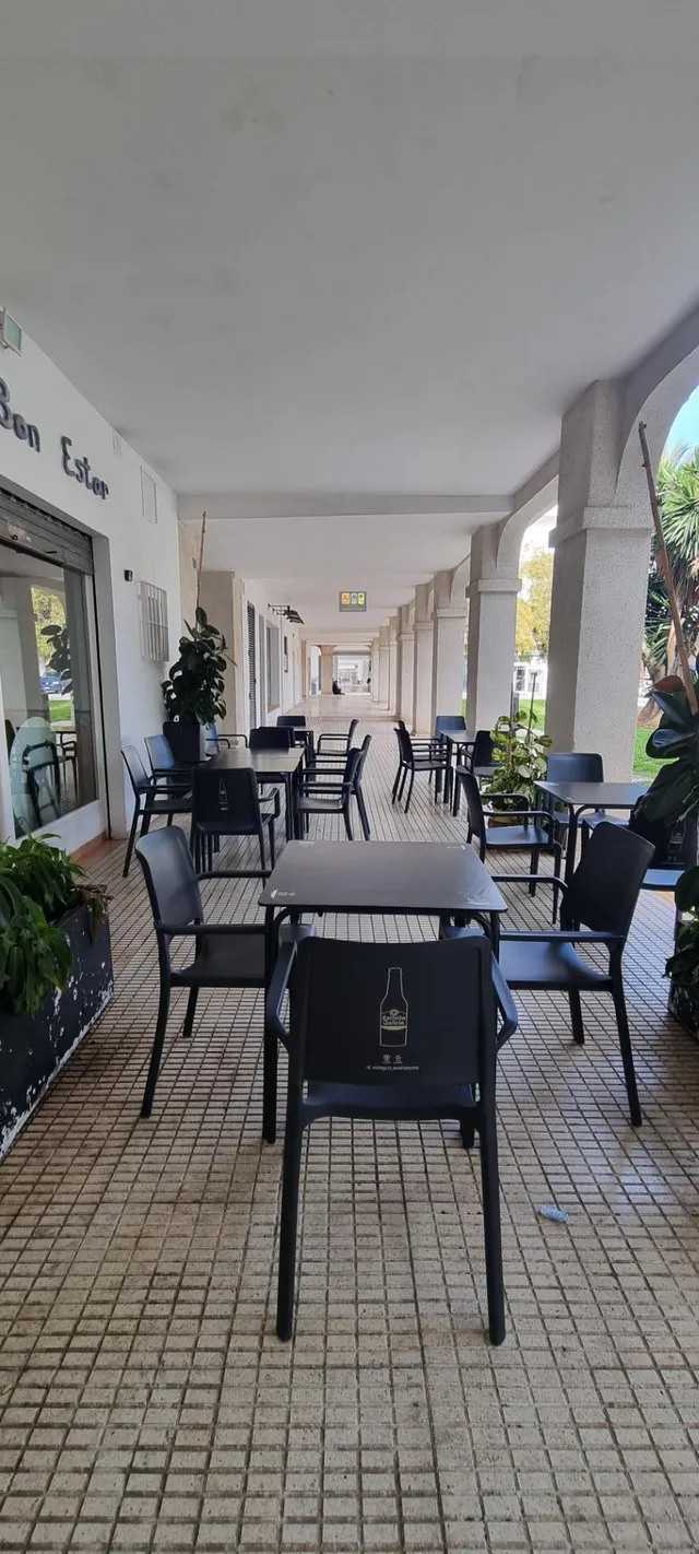LOCAL COMERCIAL EN AVENIDA PRINCIPAL — 4