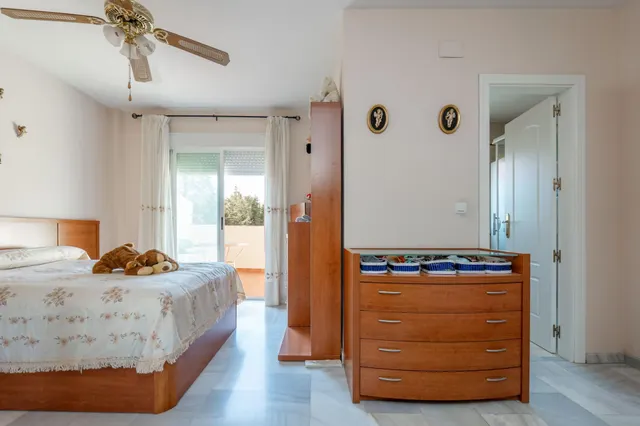 GRAN VIVIENDA UNIFAMILIAR ADOSADA EN OGIJARES — 37