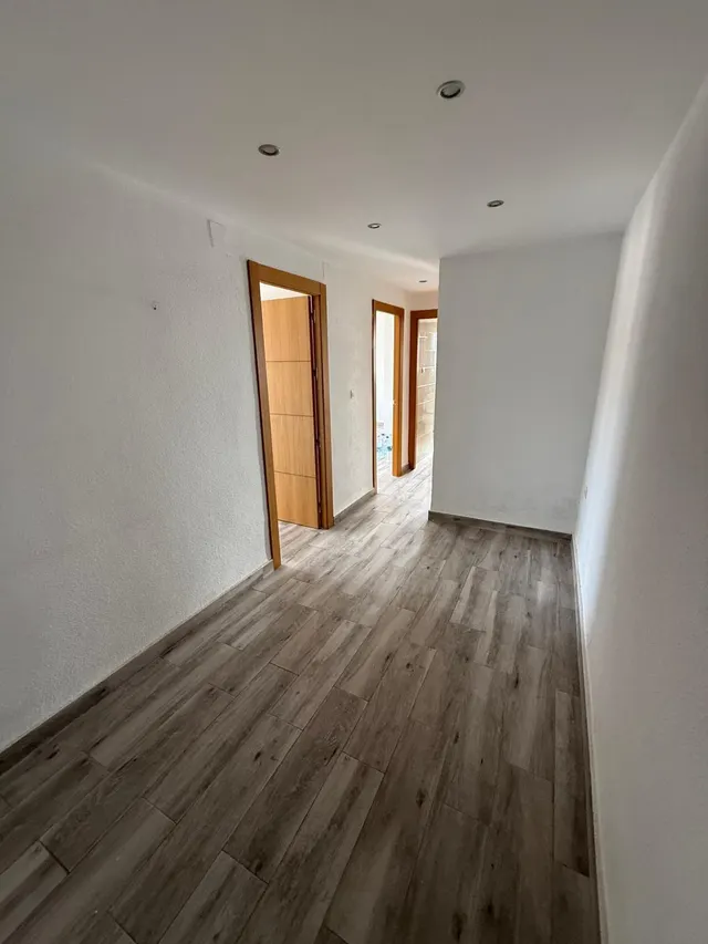 Piso reformado de 3 dormitorios en alquiler de temporada – Zaidín — 14