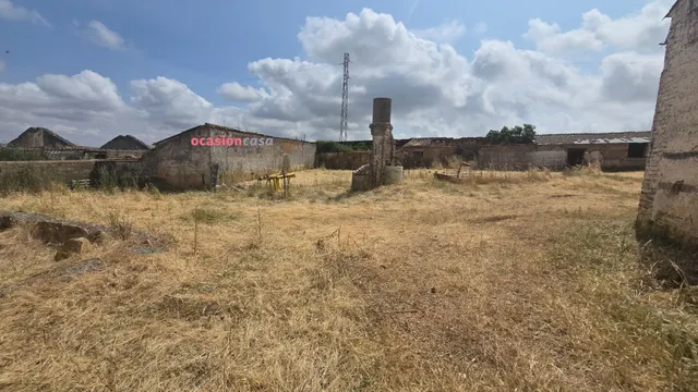 SOLAR URBANIZABLE DE 3540 M2 - foto 4