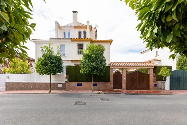 VIVIENDA PAREADA EN MONTELUZ — 3