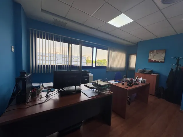 Oficina en venta en Zona Oeste — 31