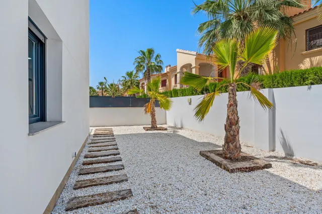 Villa 3 habitaciones 105m² en venta - El limonar — 29