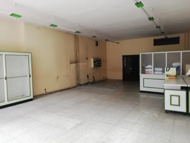 VENTA LOCAL COMERCIAL — 8