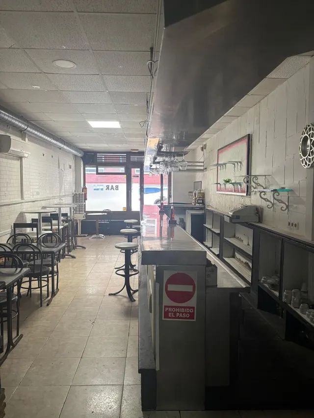 ¡OPORTUNIDAD! Se vende local comercial de 50 m2 cerca del Hospital de Valdecilla — 6