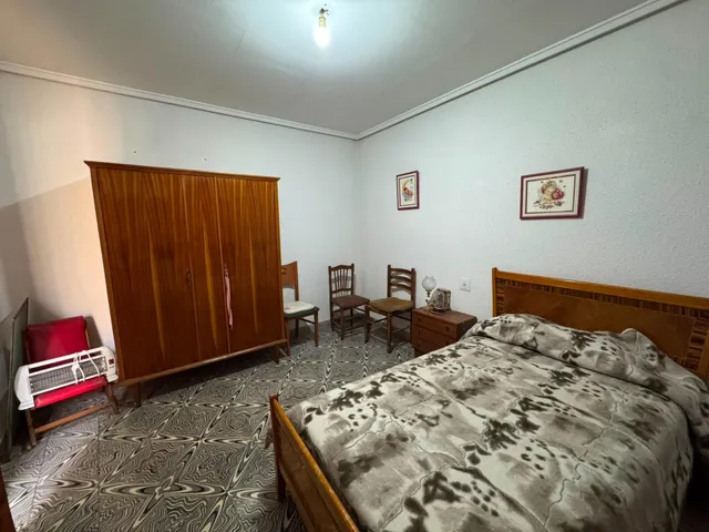 CASA CON EXCELENTES VISTAS EN EL CASCO ANTIGUO DE LLIRIA — 17