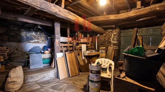 Casa de tres plantas con terraza y garaje amplio cerca del pazo de bentraces — 41