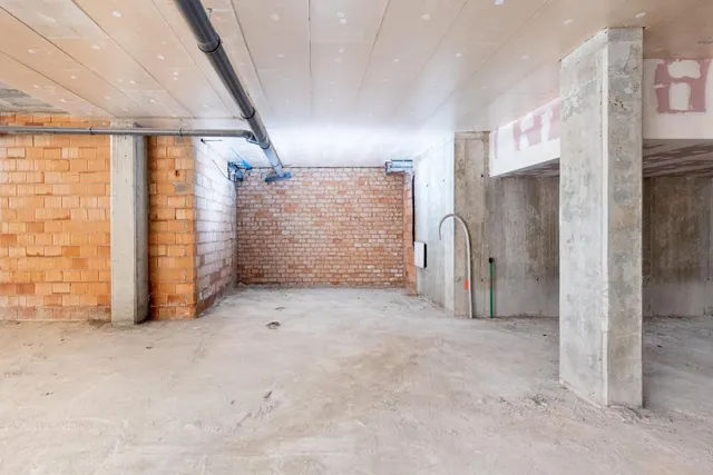 ESPECTACULAR LOCAL COMERCIAL EN GRANADA — 17