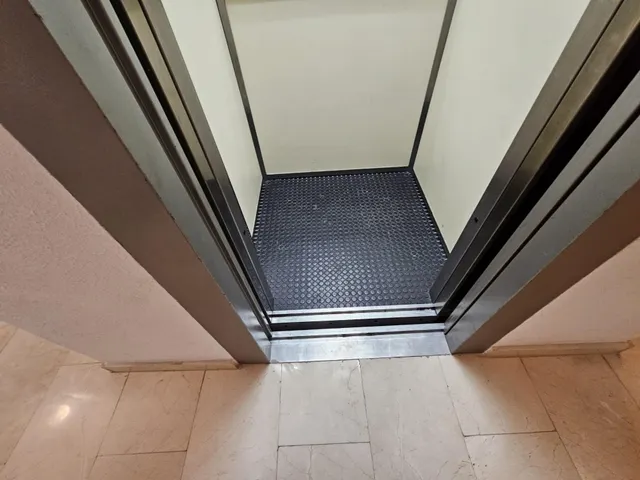 PISO GRANDE EN PLENO CENTRO DE MORAIRA - TEULADA - ALICANTE — 50