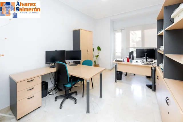 Gran vivienda en Plaza Los Campos - 7 habitaciones — 20