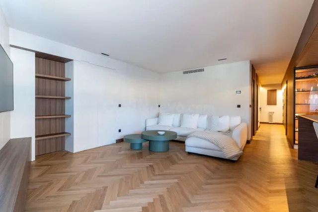 Exclusivo Piso de Lujo en el Corazón de Zaragoza — 3