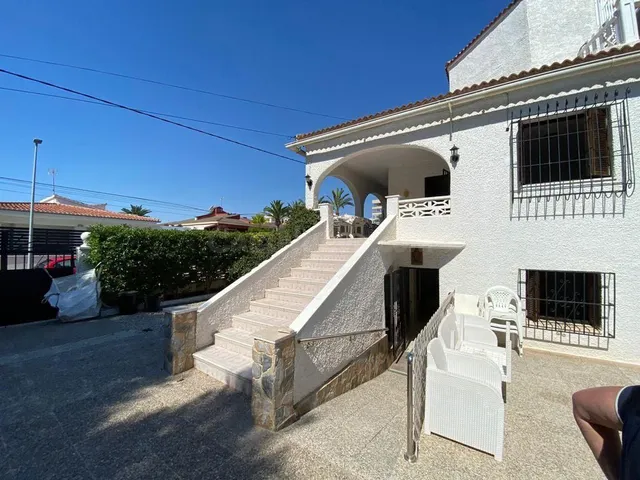 Casa 12 habitaciones 404m² en venta - Punta Prima — 2