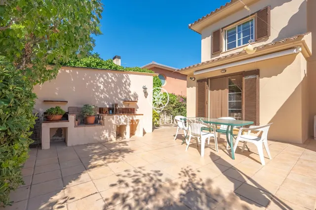 Casa con jardín y piscina en L'Aragai — 12