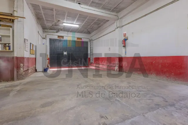 CASA EN SAN ROQUE CON COCHERA Y AMPLIA TERRAZA - foto 2