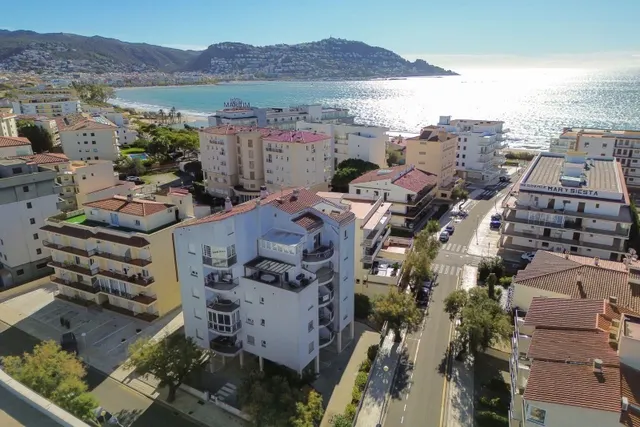 ATICO DUPLEX CON VISTAS A SOLO 150 M DE LA PLAYA — 39