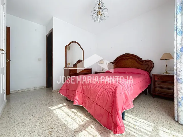 Adosado cuatro dormitorios con sótano y buhardilla — 28