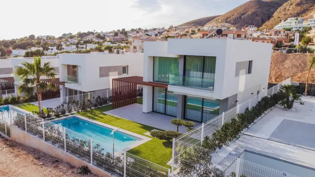 Villa de lujo con jardin y piscina privada Sierra Cortina Finestrat — 21