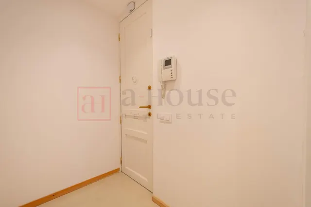 Piso luminoso y recién reformado, listo para entrar a vivir en vila de gràcia — 29