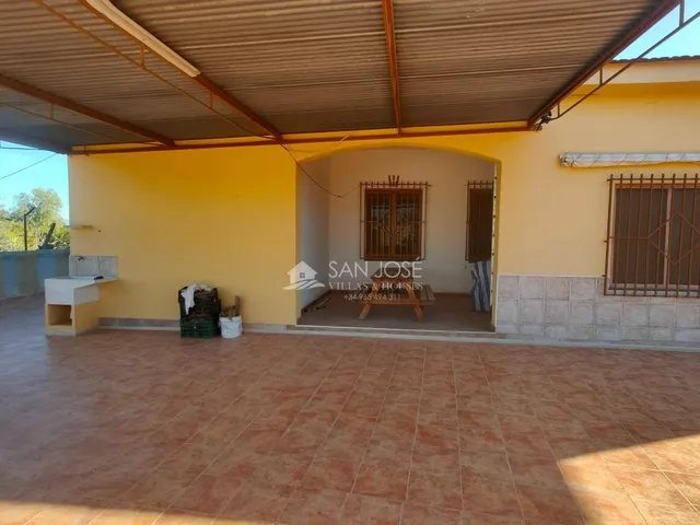 SE VENDE CHALET CON PISCINA EN MUY BUEN ESTADO EN ASPE ZONA DE UCHEL — 14