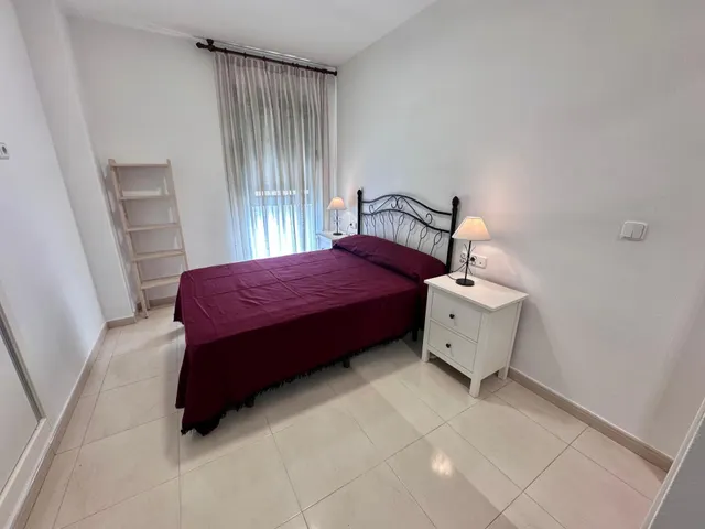 Se alquila piso luminoso de 2 dormitorios con garaje en zona Hispania – Junto a Mandarache — 11