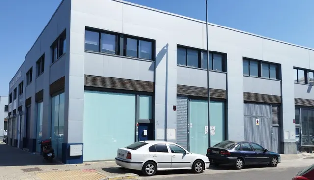 Local comercial 130m² en alquiler - San Jerónimo — 11