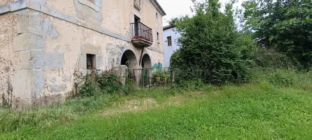 Se vende casa de piedra con jardín en Riva de Ruesga — 5