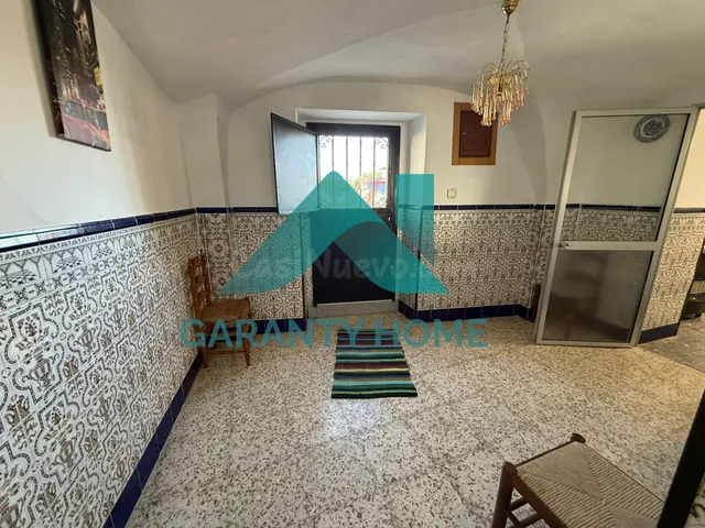 ¡CASA REFORMADA EN SIERRA DE FUENTES – LISTA PARA ENTRAR A V