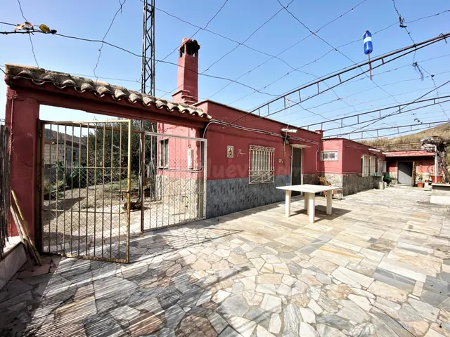 Se vende cortijo a distancia de a pie al pueblo — 5