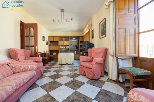 Espectacular edificio a 3 calles con vivienda y locales comerciales en pleno centro de Alhama de Gr — 22