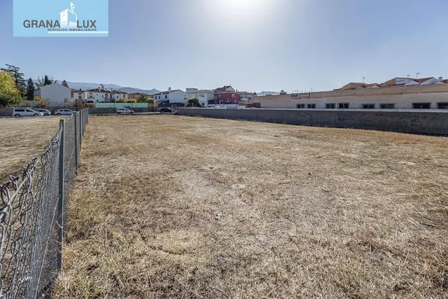 Solar de 1.175 m2 en Ogijares — 8