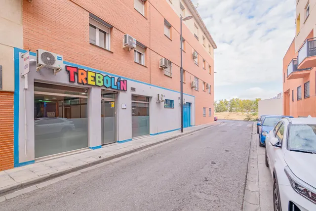 Local comercial en zona de máximo crecimiento – Santa Fe — 25