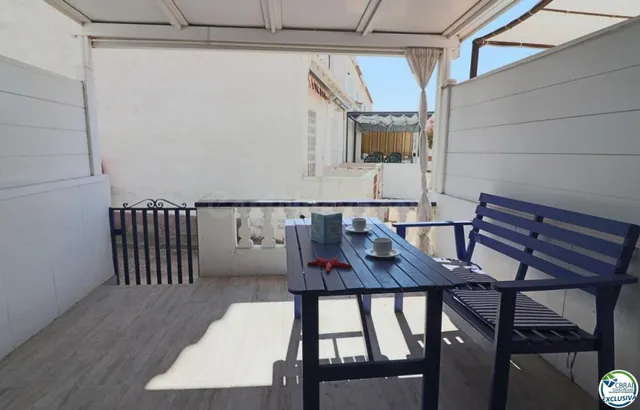 PEQUEÑA CASA CON GRAN TERRAZA — 5