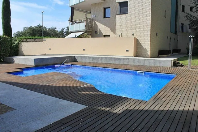 Planta baja con licencia turística y gran terraza privada en