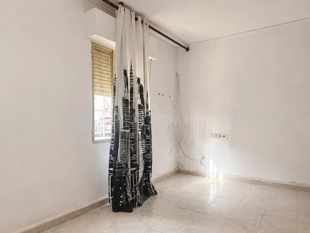 Casa con garaje doble y terraza en Albaida - foto 3