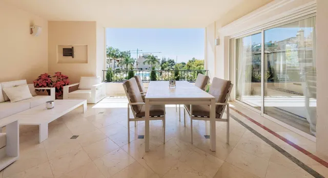 Exclusivo Apartamento en venta en la Milla de Oro de Marbell - foto 2