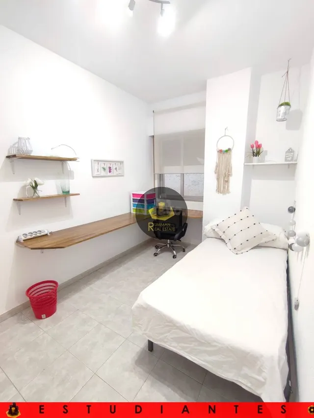 ESt / Piso de CINCO DORMITORIOS en zona Ronda-P. A. de Alarc - foto 3