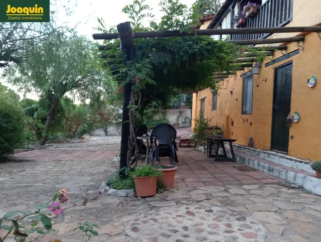 En Las Jaras parcela con piscina y dos viviendas independientes (Hipotecable) — 4