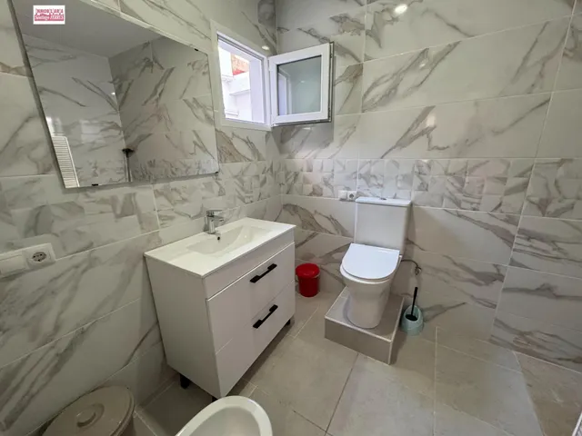 VENTA DE CASA EN BENIFAIO CON ACCESO POR DOS CALLES — 17
