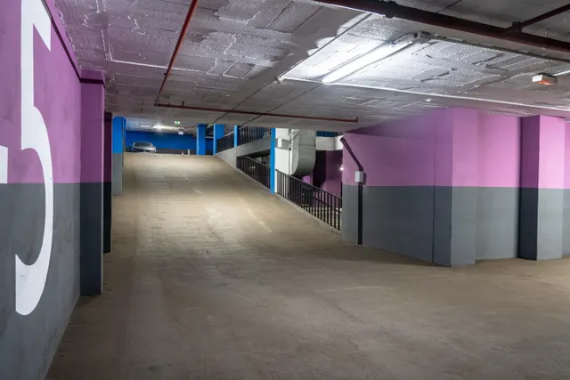 Parking 10m² en alquiler - Les Corts — 13