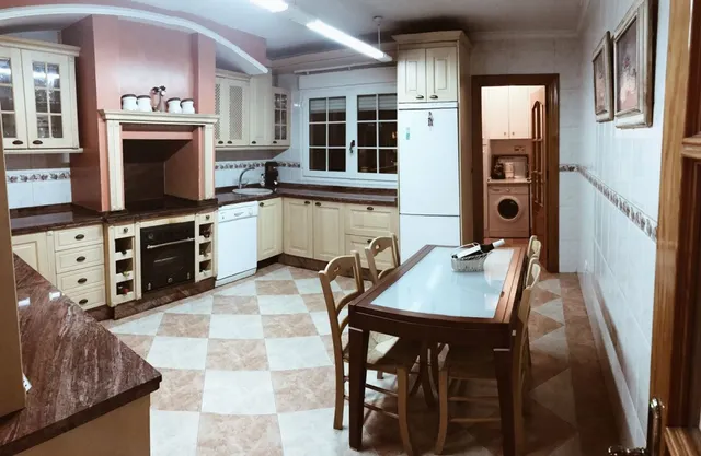 Impresionante chalet en el centro de Benalmadena — 7